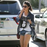 Vanessa Hudgens wearing skimpy denim shorts Photos | Picture 93892